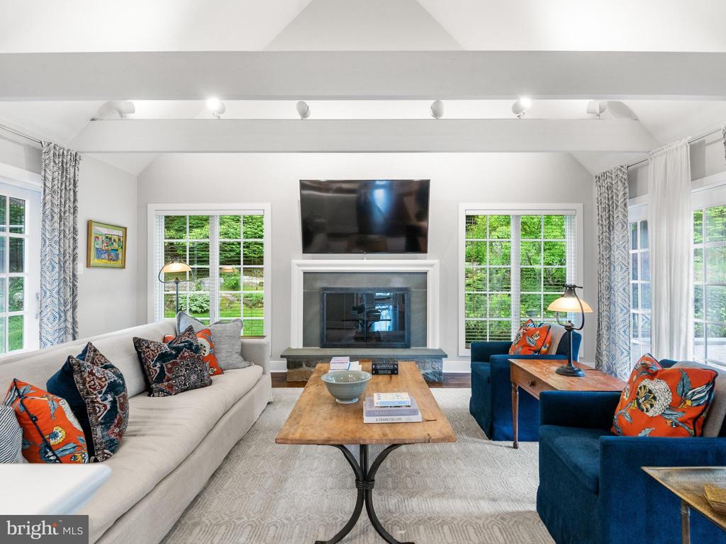 430 FREEDOM VIEW LANE