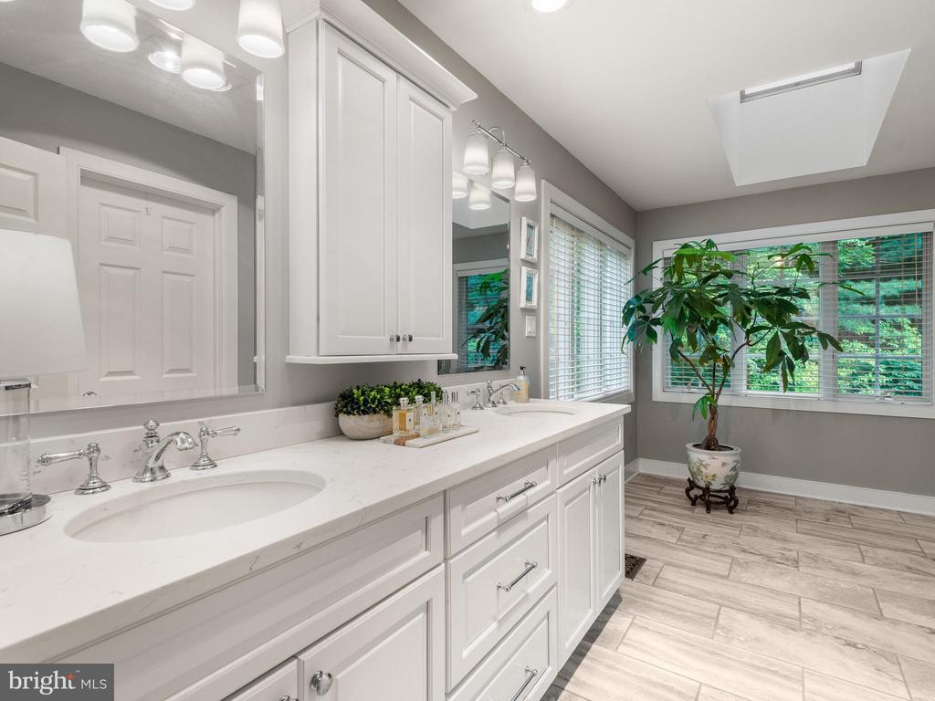430 FREEDOM VIEW LANE