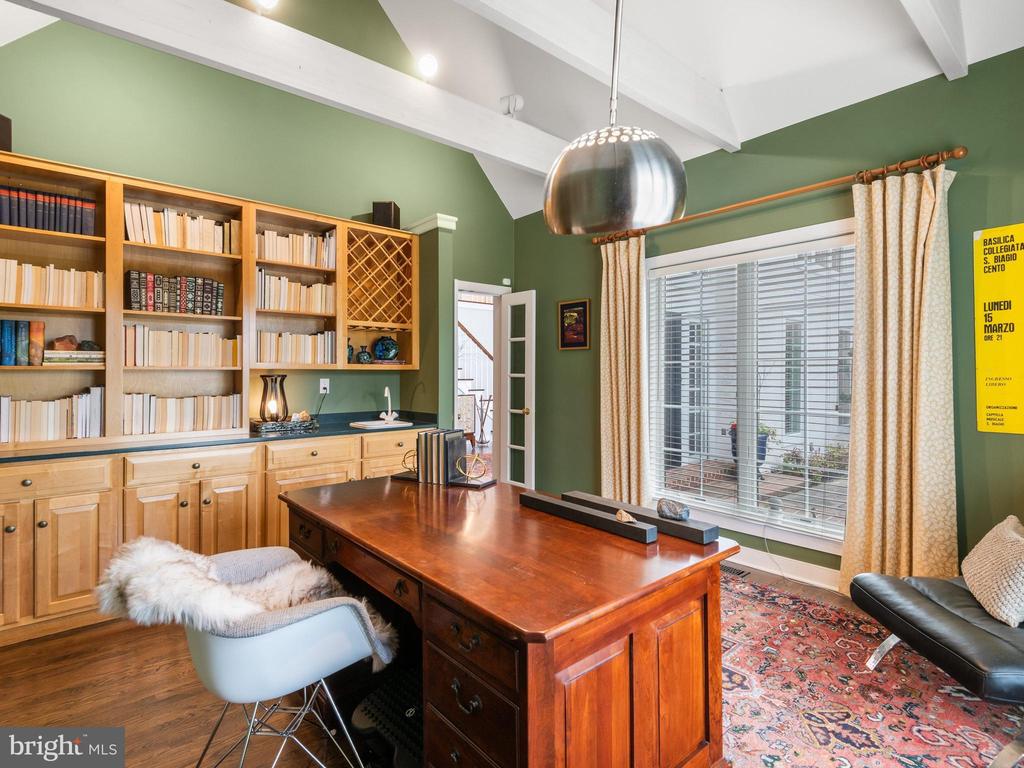 430 FREEDOM VIEW LANE
