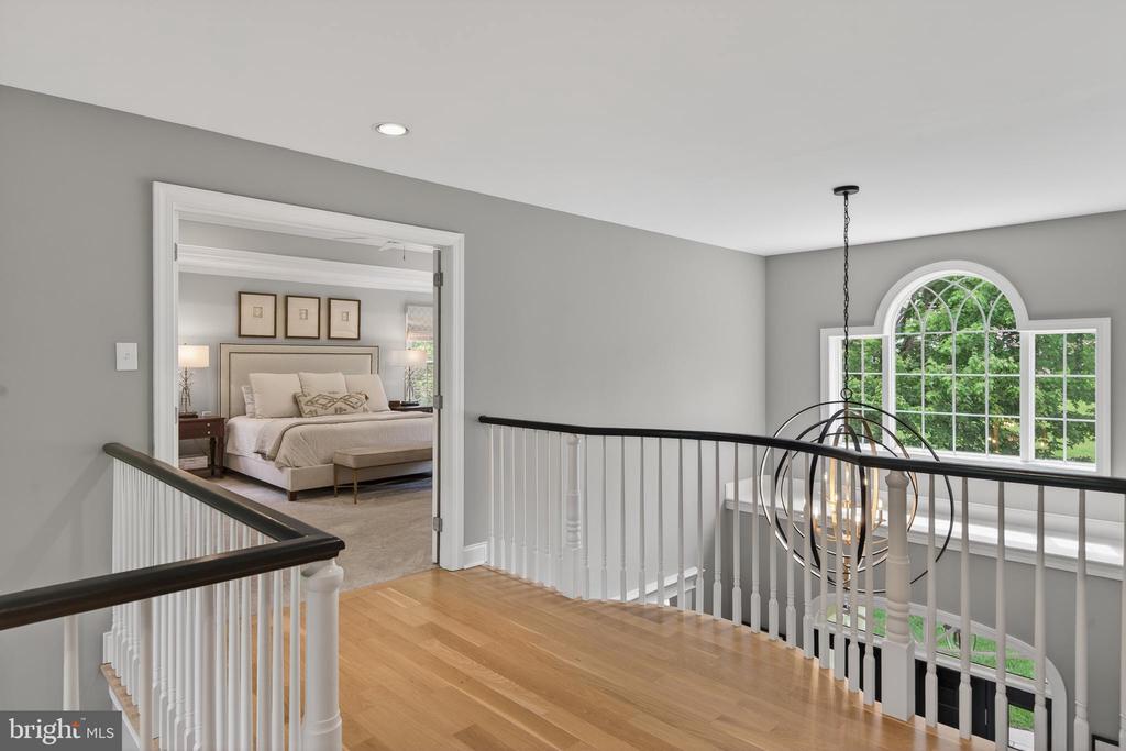 923 SHENANDOAH LANE