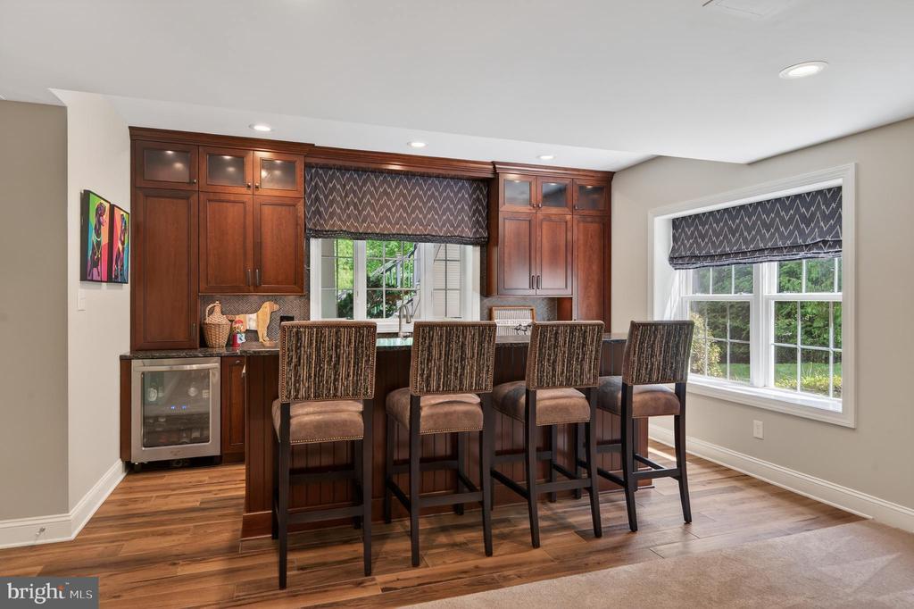 923 SHENANDOAH LANE