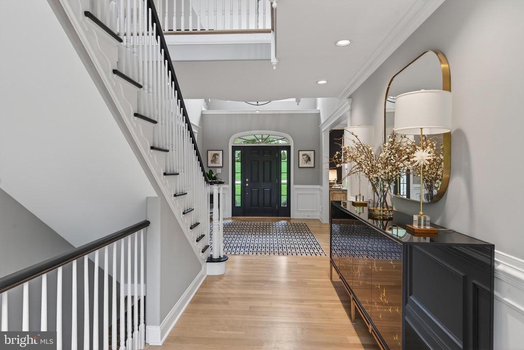 923 SHENANDOAH LANE
