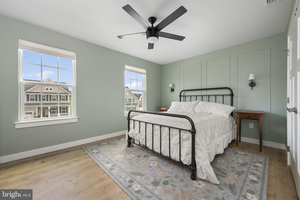 1121 ISABELLA COURT