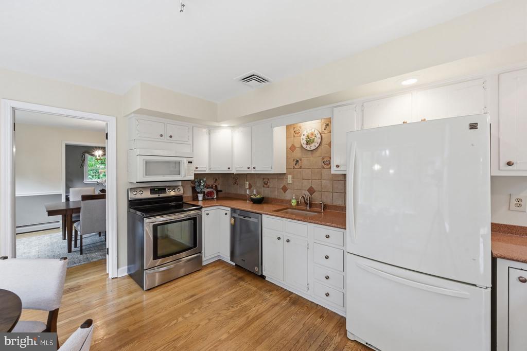 28 WATERVIEW ROAD