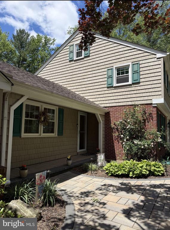 28 WATERVIEW ROAD