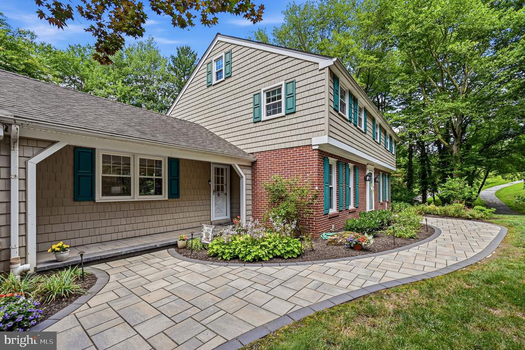 28 WATERVIEW ROAD