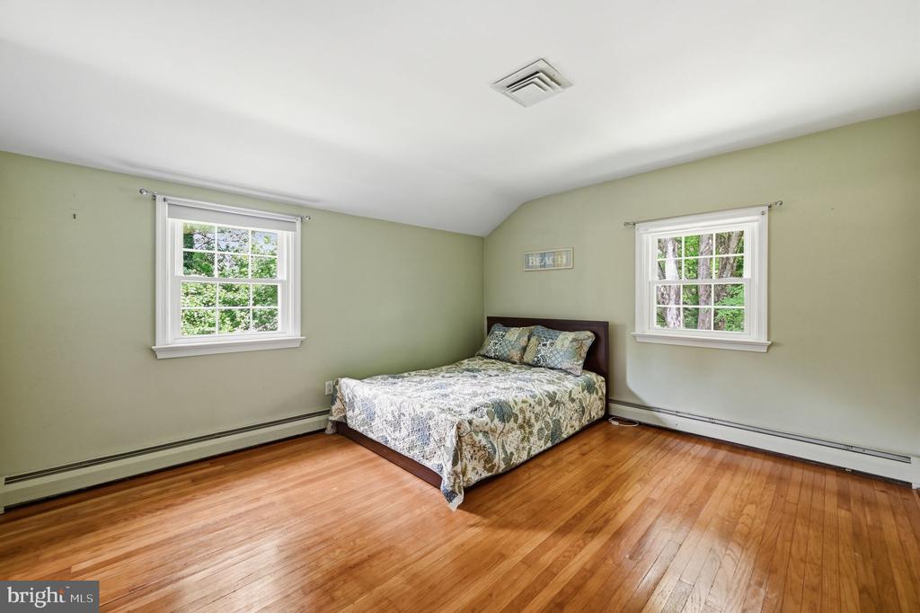 28 WATERVIEW ROAD