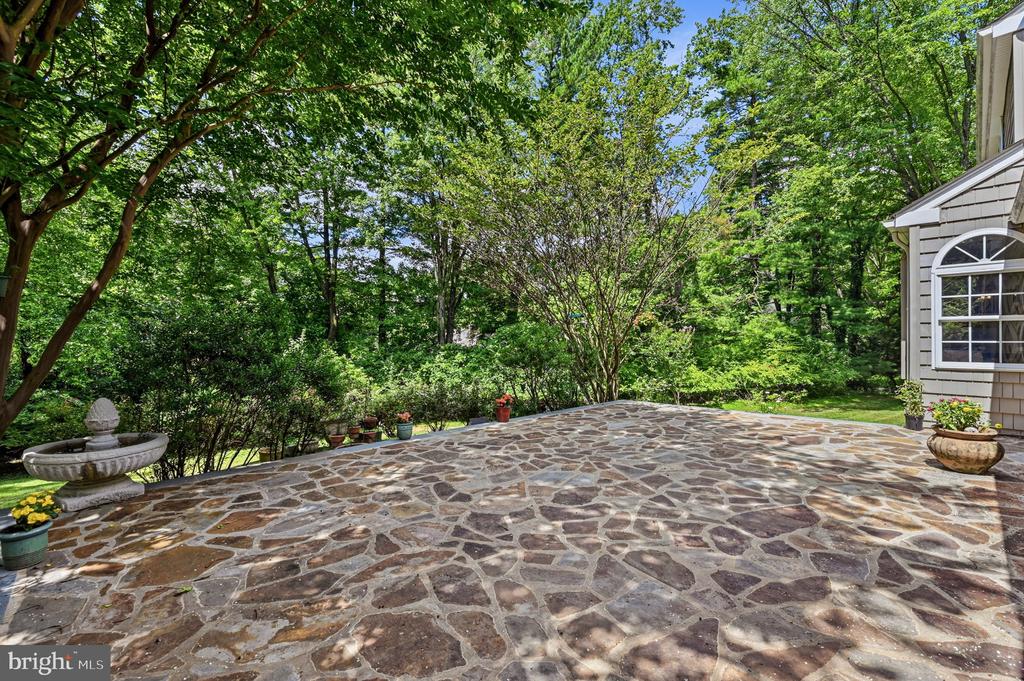 28 WATERVIEW ROAD