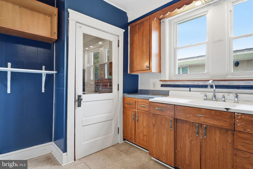 107 E MAIN STREET