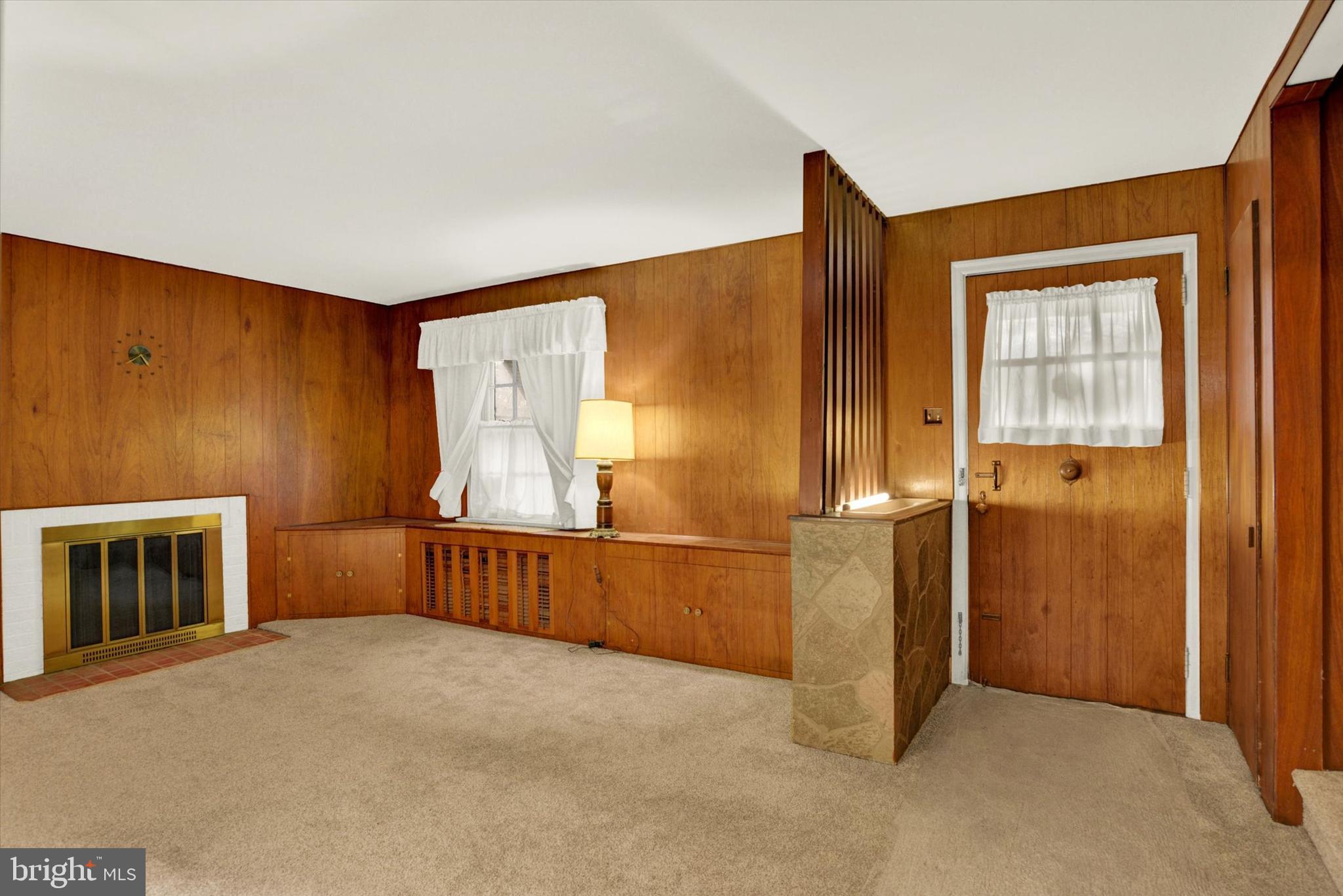 3520 SCHOOLHOUSE LANE