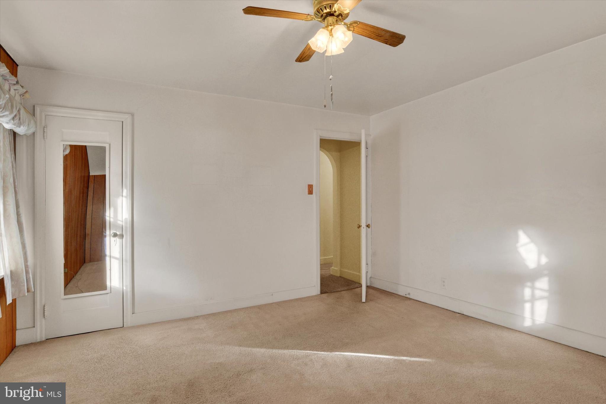 3520 SCHOOLHOUSE LANE