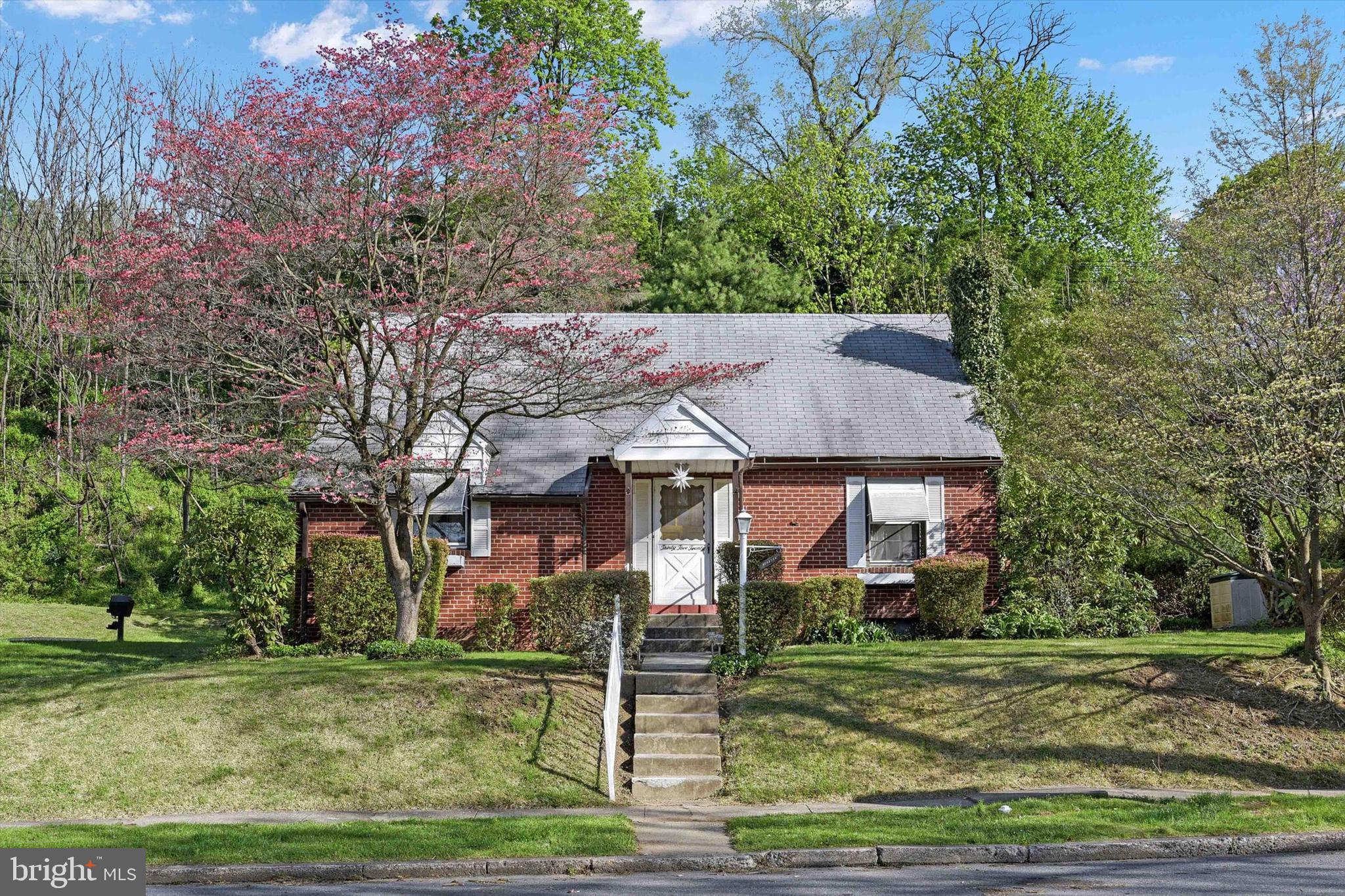 3520 SCHOOLHOUSE LANE