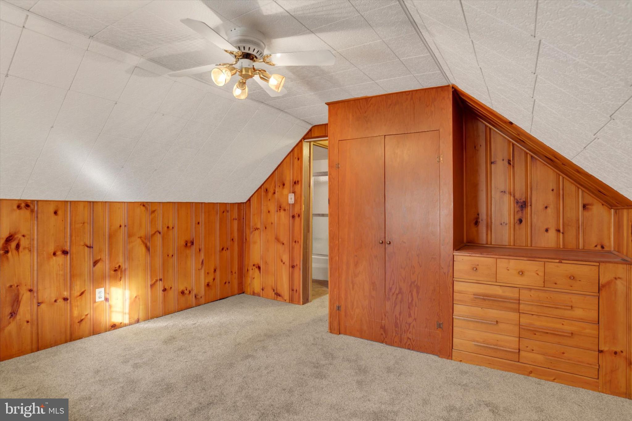 3520 SCHOOLHOUSE LANE