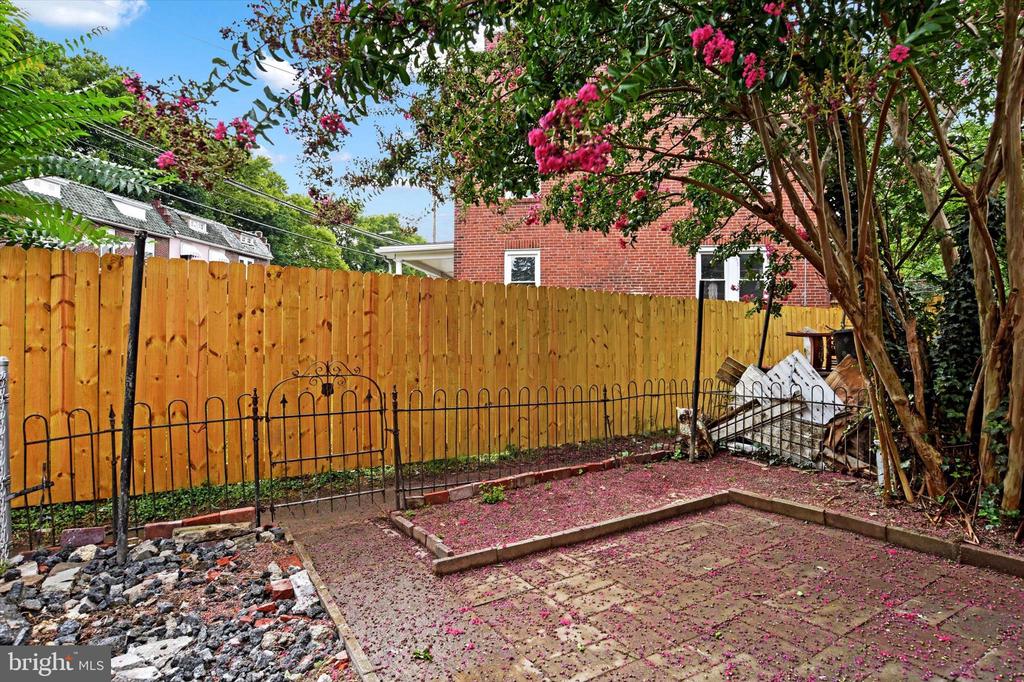 540 S 15TH STREET