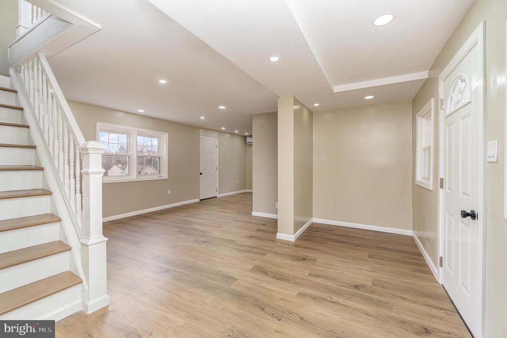 750 S 6TH STREET