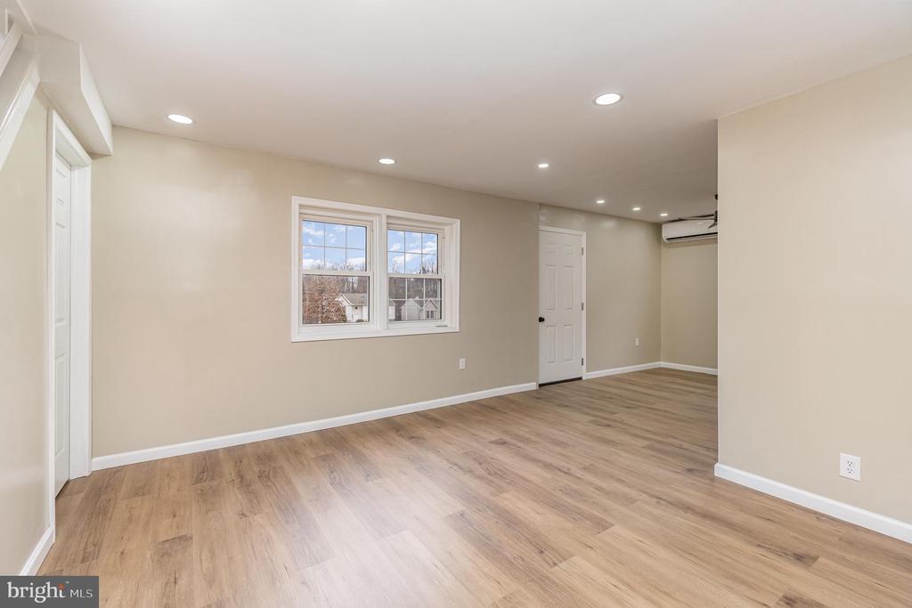 750 S 6TH STREET