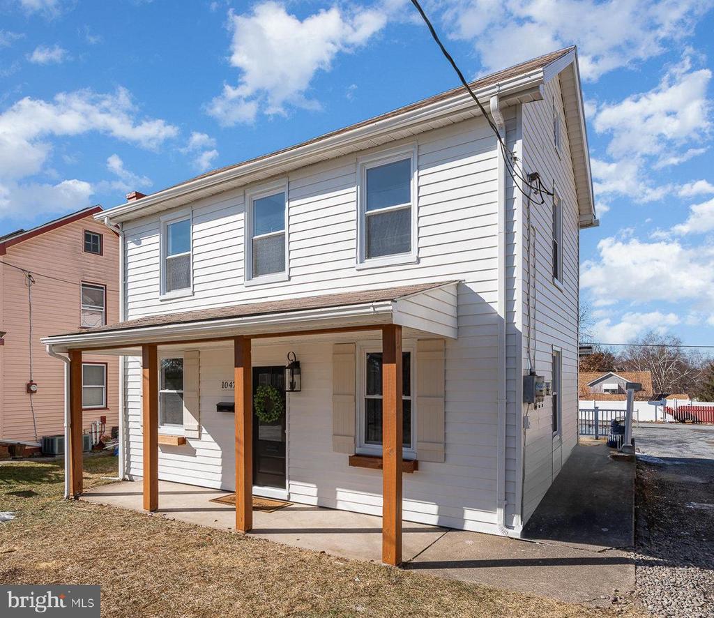1047 MAIN STREET