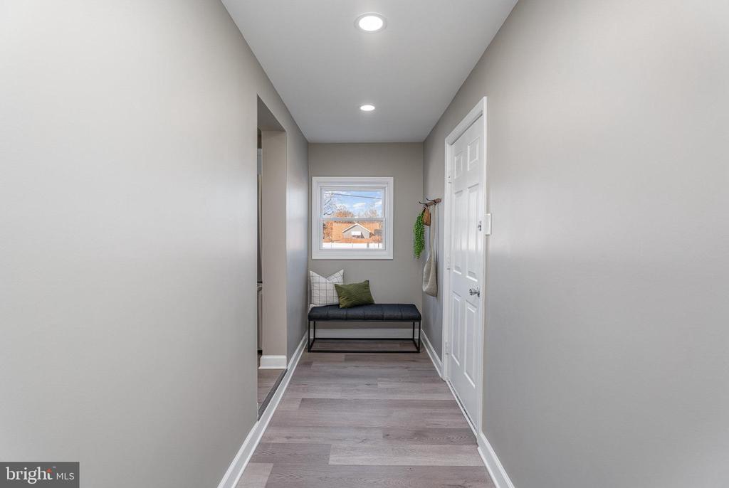 1047 MAIN STREET