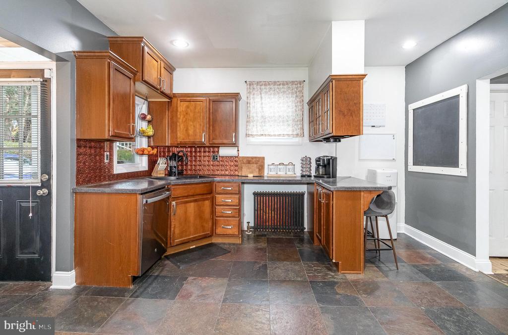 2305 WALNUT STREET