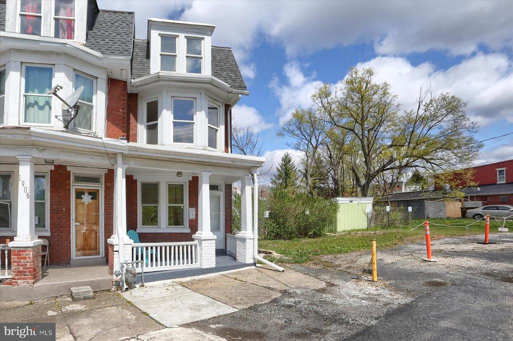 1908 WALNUT STREET