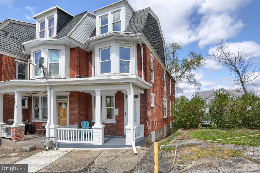 1908 WALNUT STREET