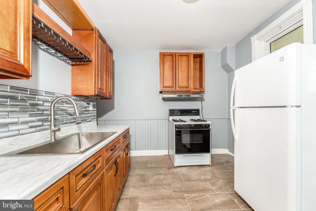 1423 WALNUT STREET