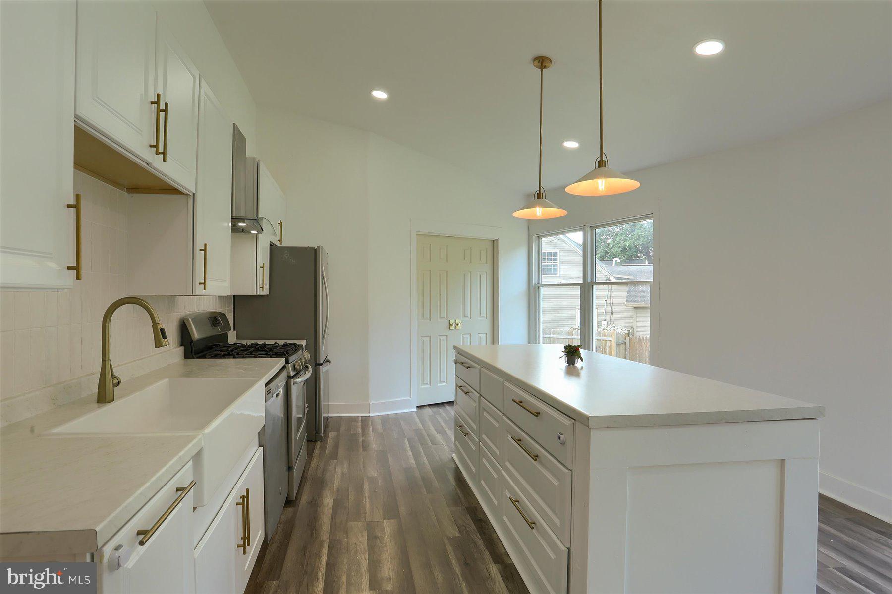 6107 Nassau Rd