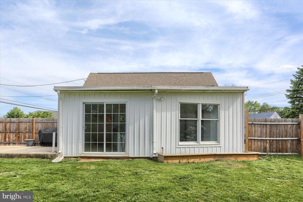 6107 Nassau Rd