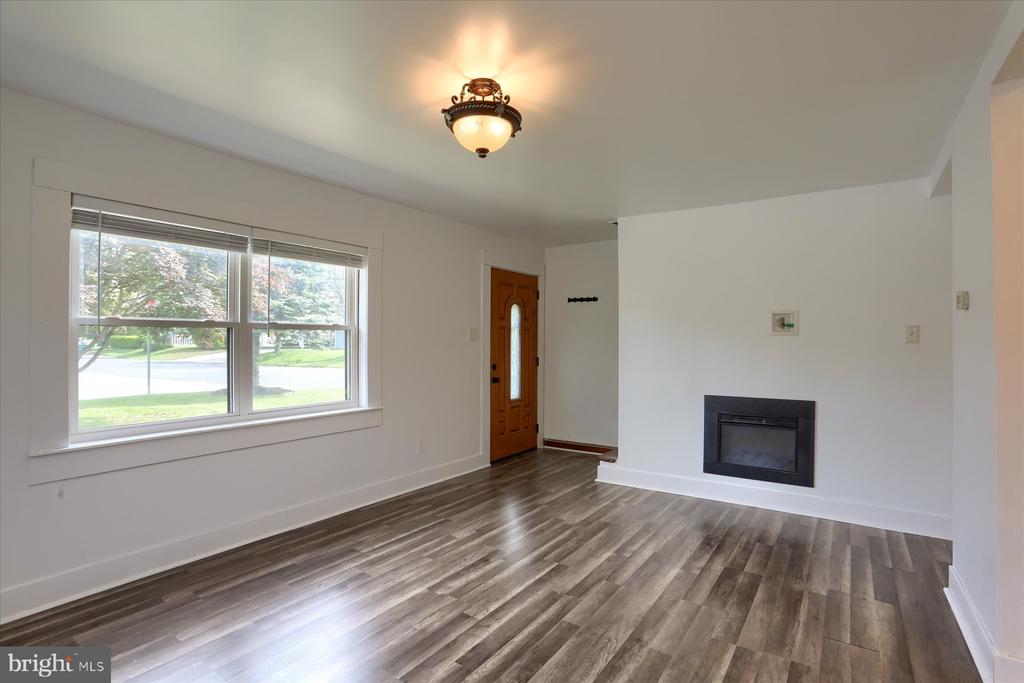 6107 Nassau Rd