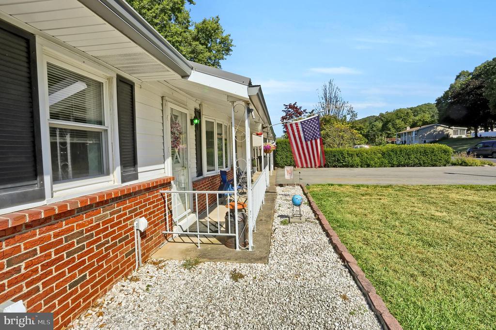 145 E VICKIE LANE