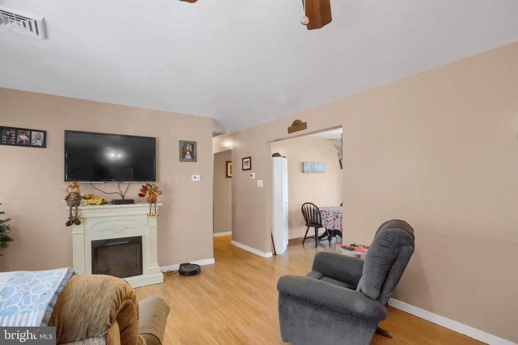 145 E VICKIE LANE