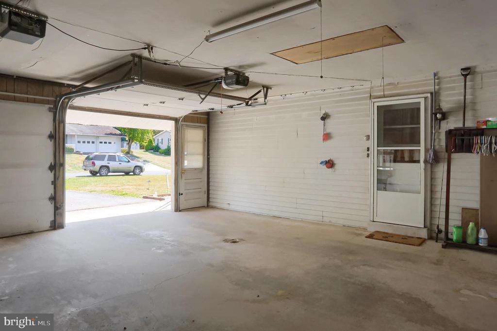145 E VICKIE LANE