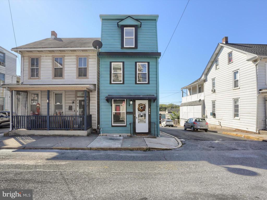 556 N 2ND STREET