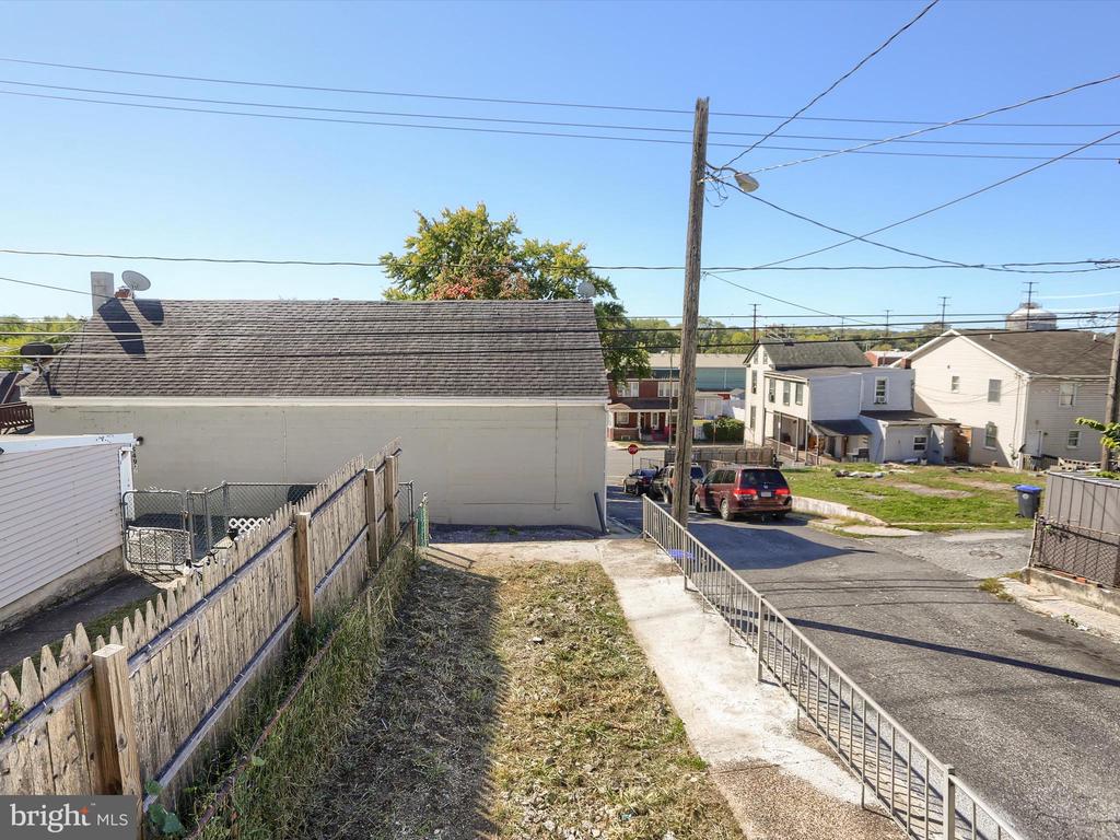 556 N 2ND STREET