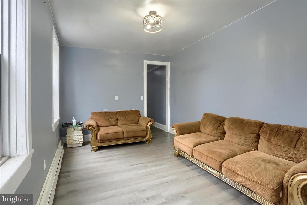 512 S 13TH ST,DAUPHIN