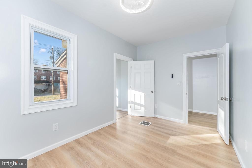 1216 S 19TH ST,DAUPHIN