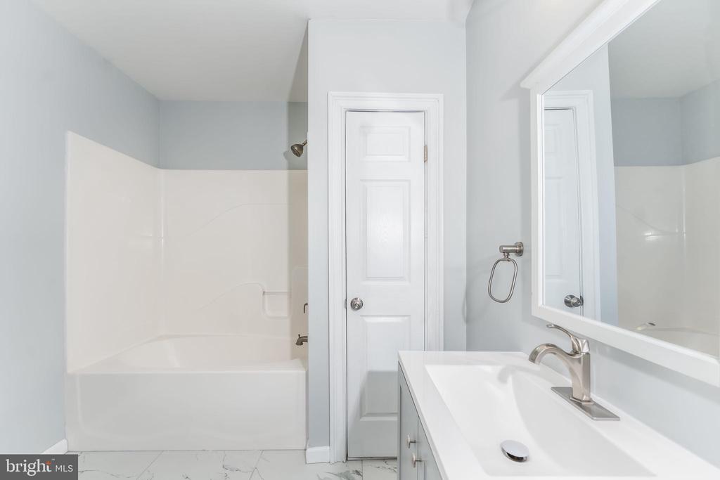 1216 S 19TH ST,DAUPHIN