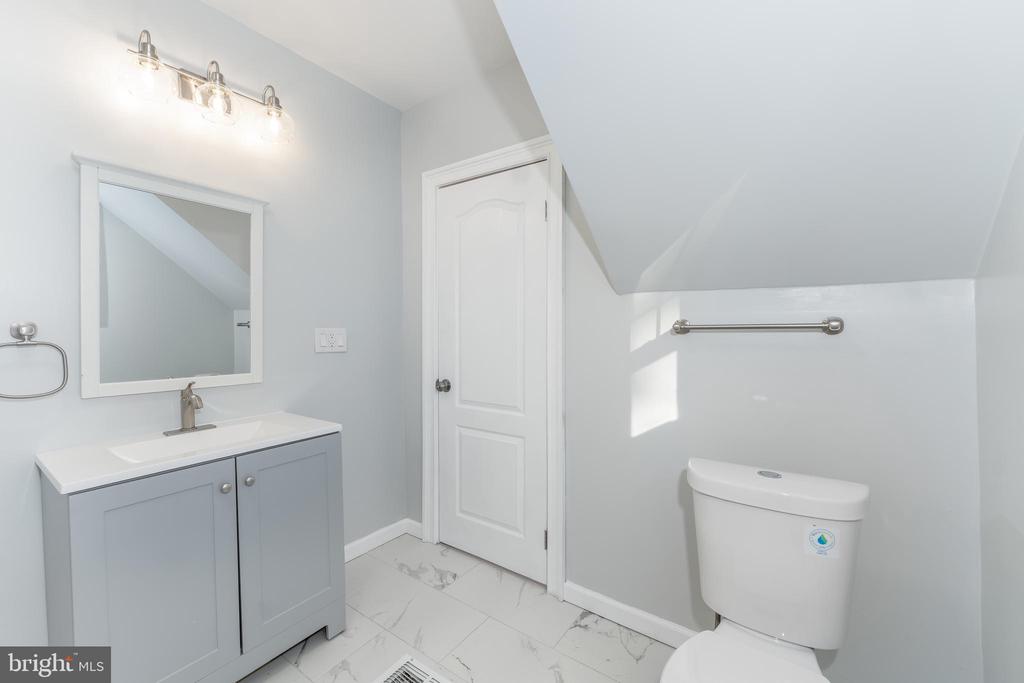 1216 S 19TH ST,DAUPHIN