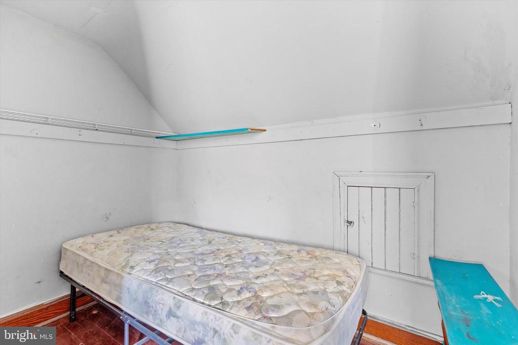 241 MACLAY STREET