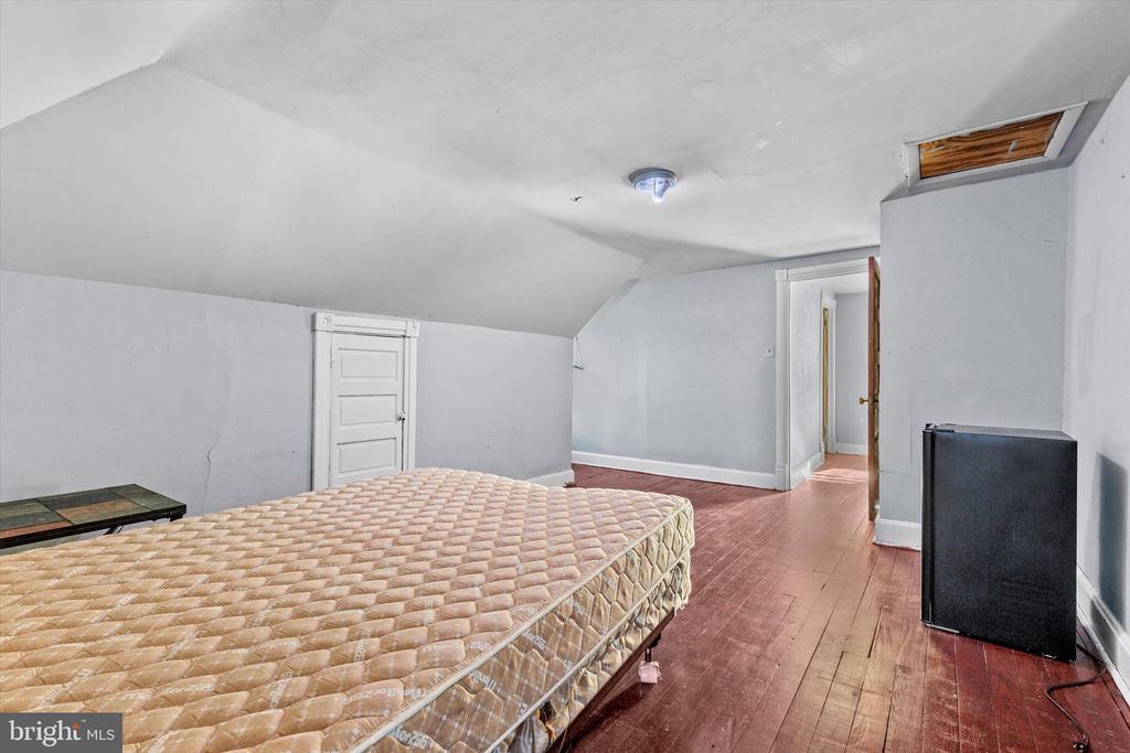 241 MACLAY STREET