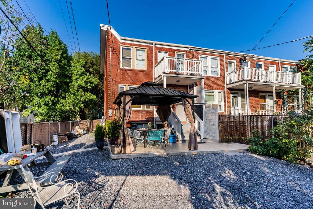 2452 N 4TH STREET