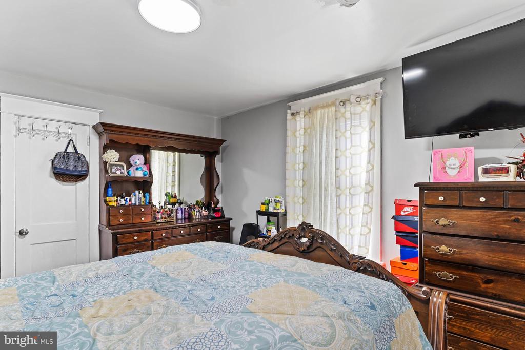 2452 N 4TH STREET