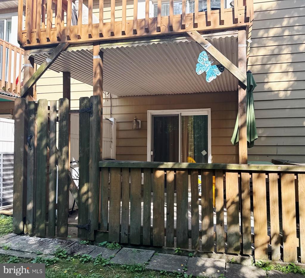 2828 BUXTON COURT