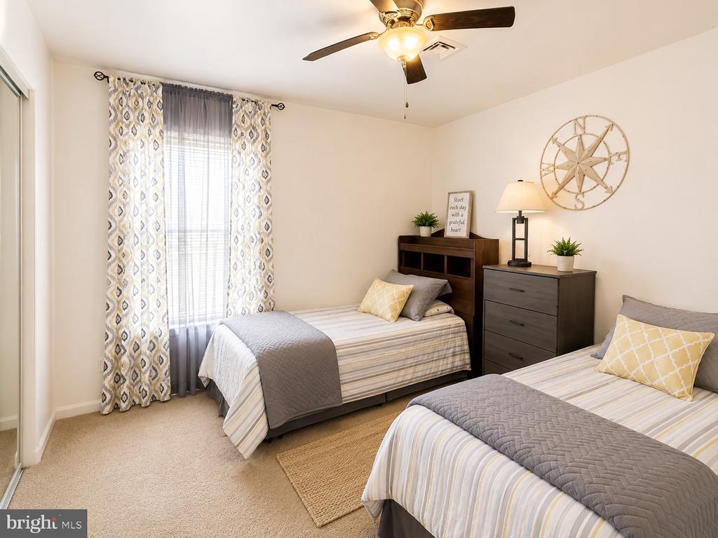 2828 BUXTON COURT