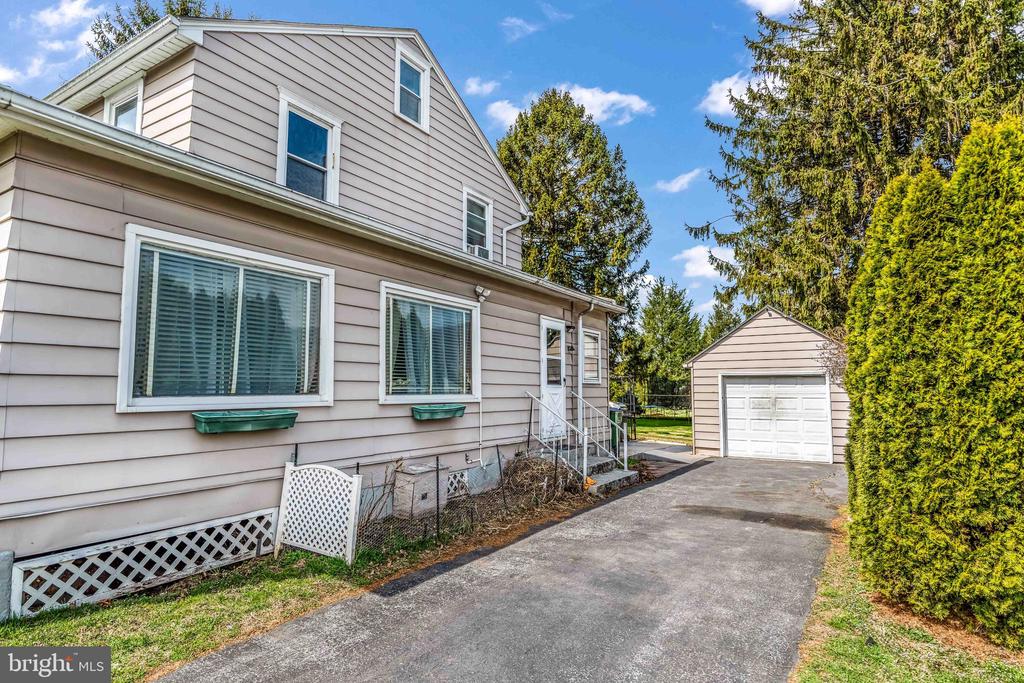 136 LINGLESTOWN ROAD
