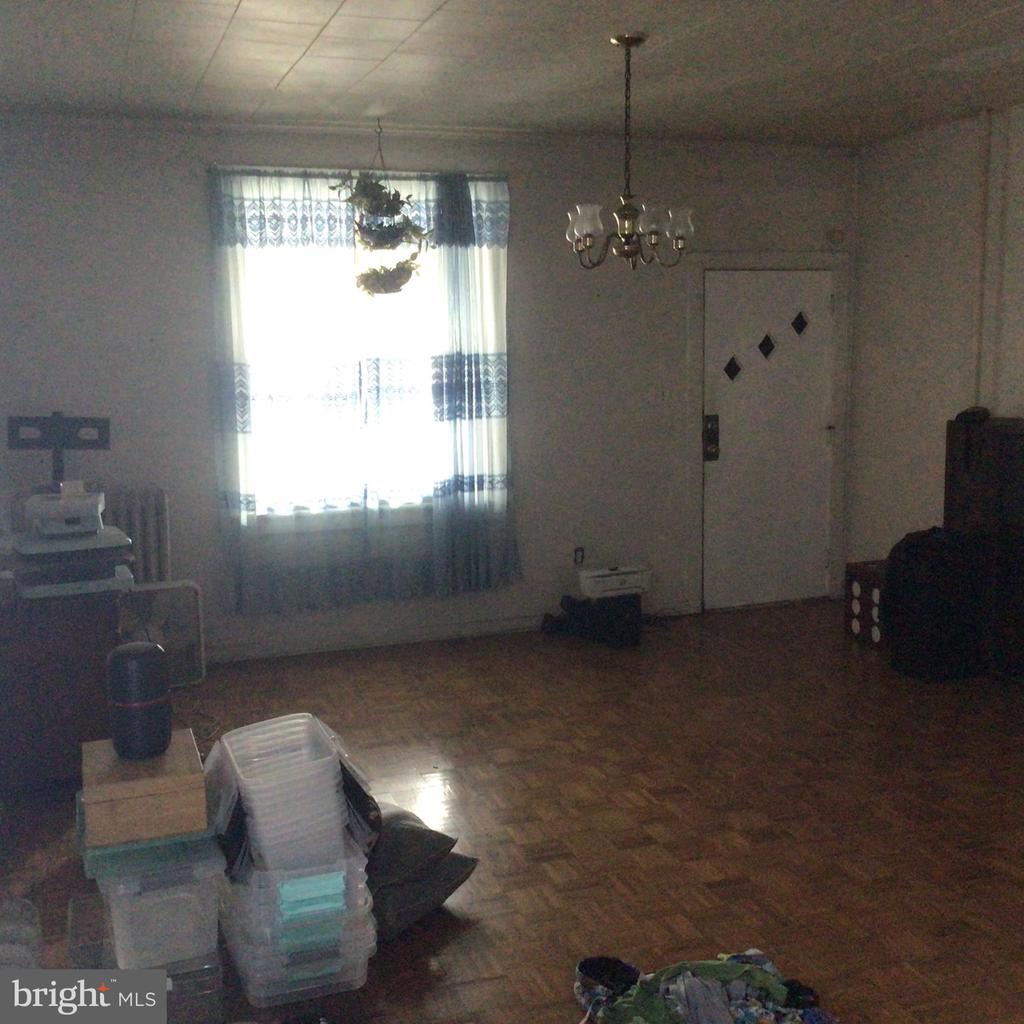 467 CRESCENT STREET