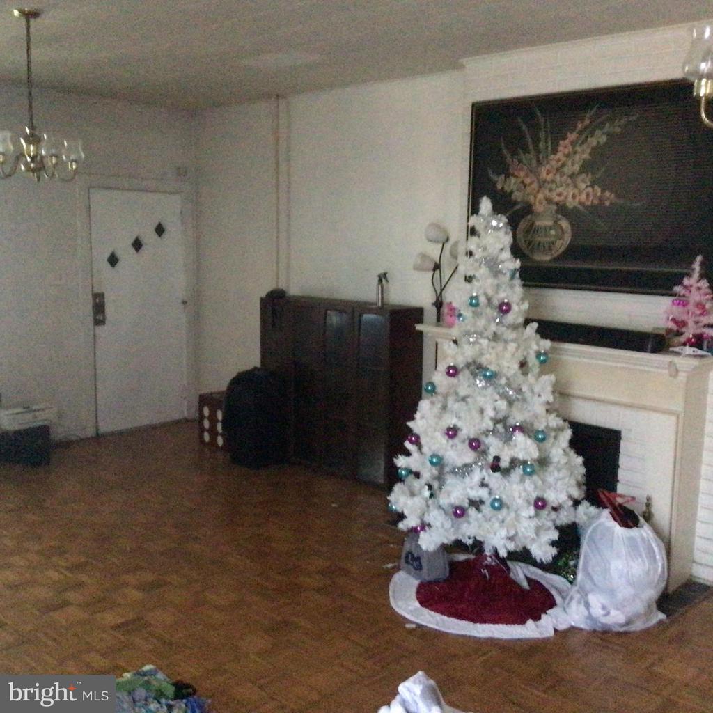 467 CRESCENT STREET