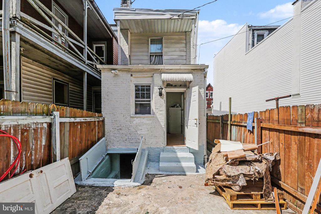317 CRESCENT STREET