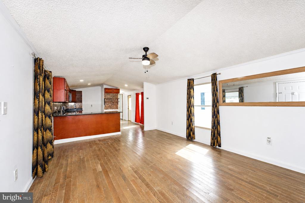 327 CARAVAN COURT
