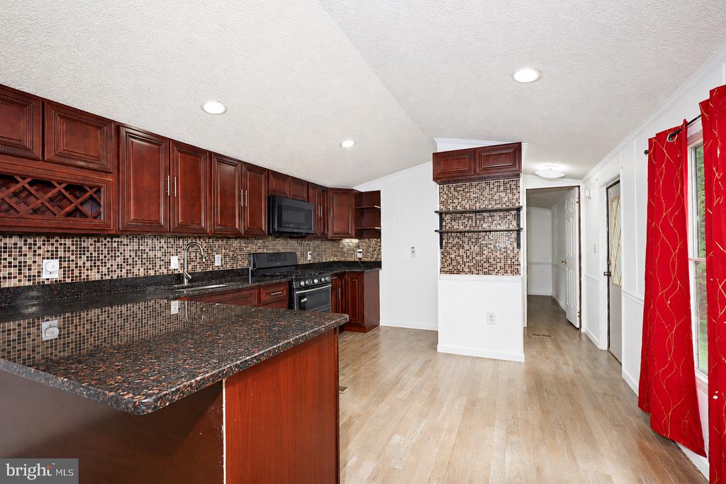 327 CARAVAN COURT